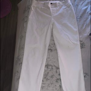 Essential white jeggings